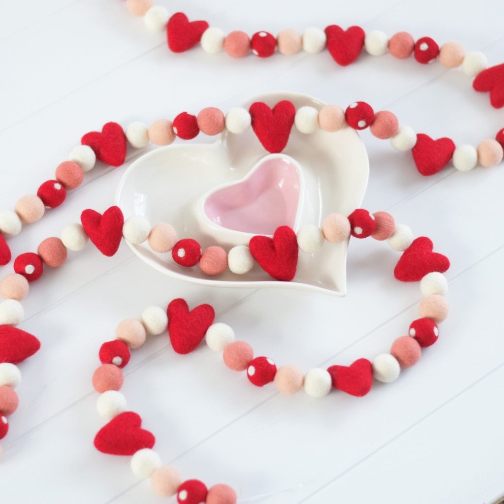 Cupid's Kiss Felt Garland - Tik Tak Design Co.