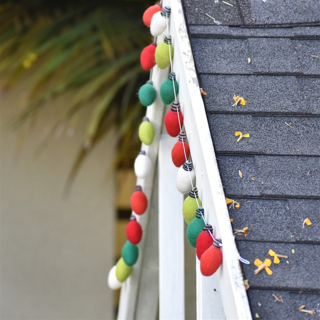 Christmas Lights Garland Traditonal - Tik Tak Design Co.