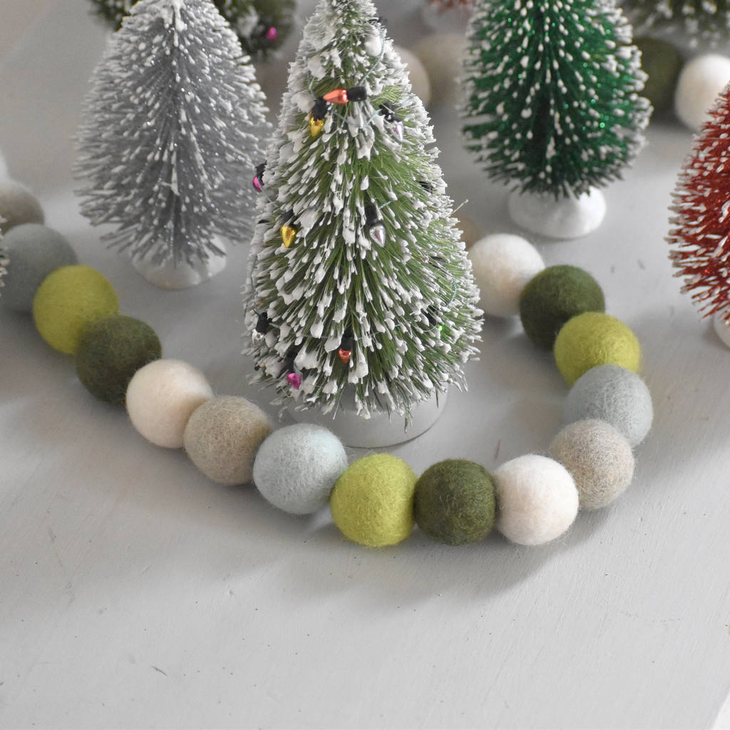 Happy Holidays Christmas Garland - Tik Tak Design Co.