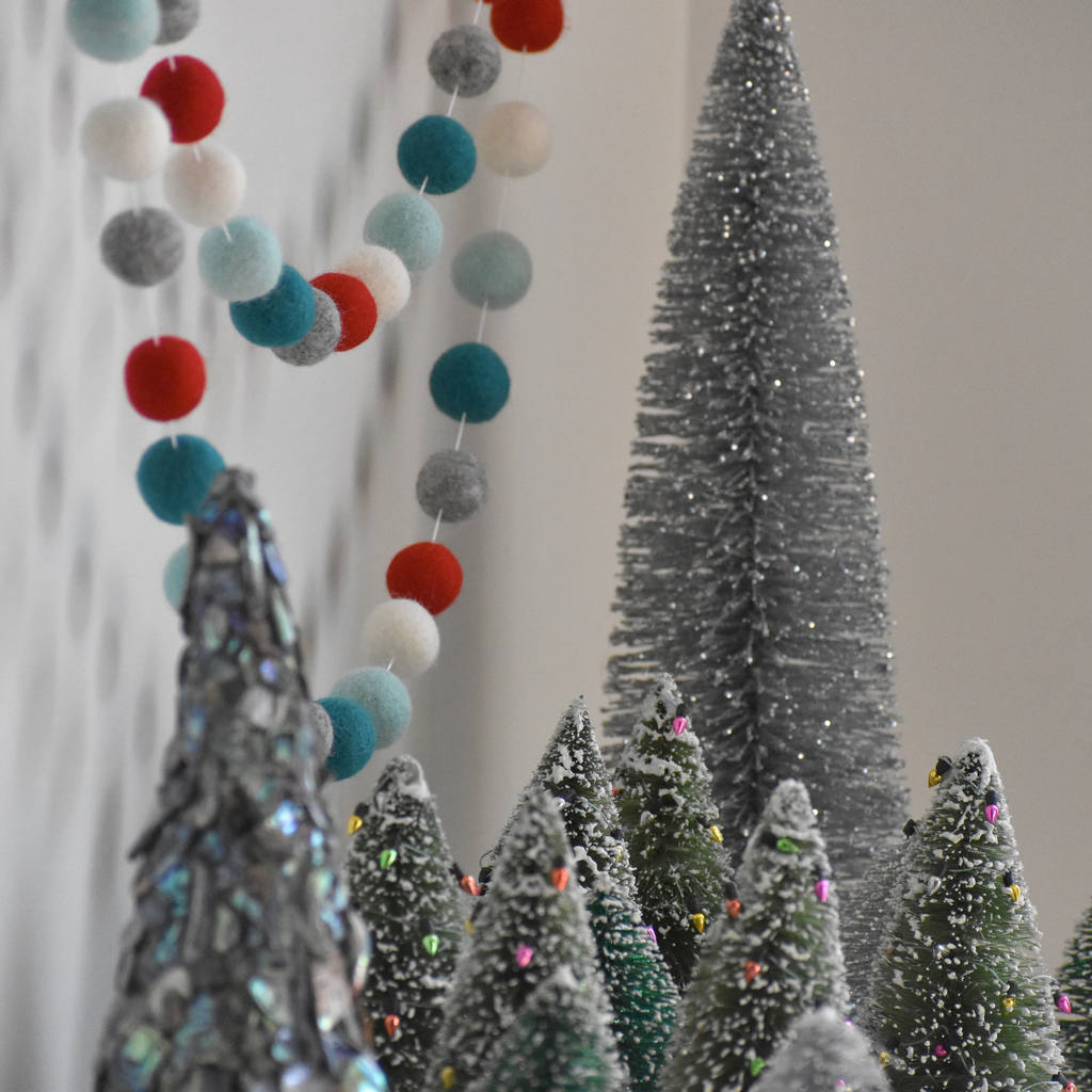 Holly Jolly Christmas Garland - Tik Tak Design Co.